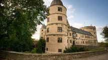 Zweiter Turm fast fertig: Wewelsburg wieder ohne Baugerüst